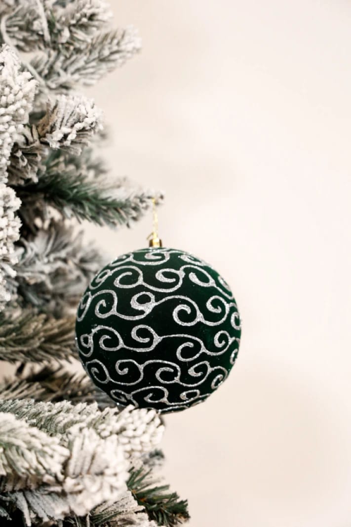 12CM Velvet Emerald Green Ball