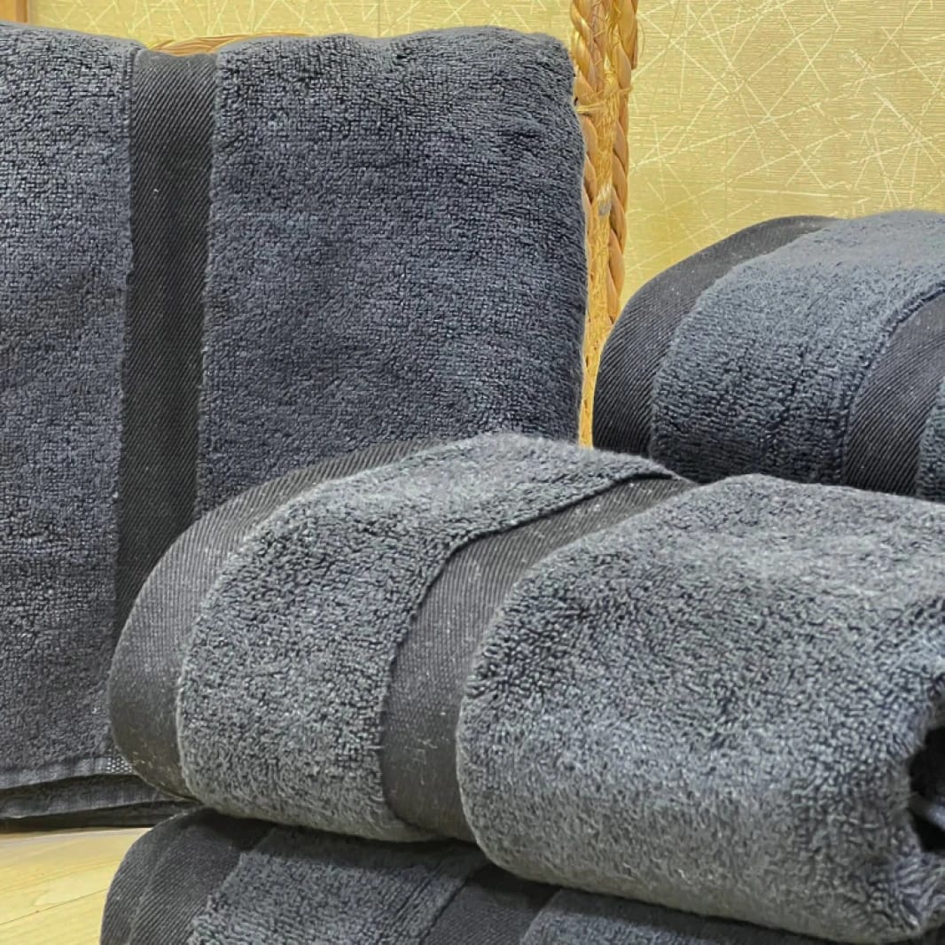 100% Cotton Towel - 600 GSM, 90x140 cm