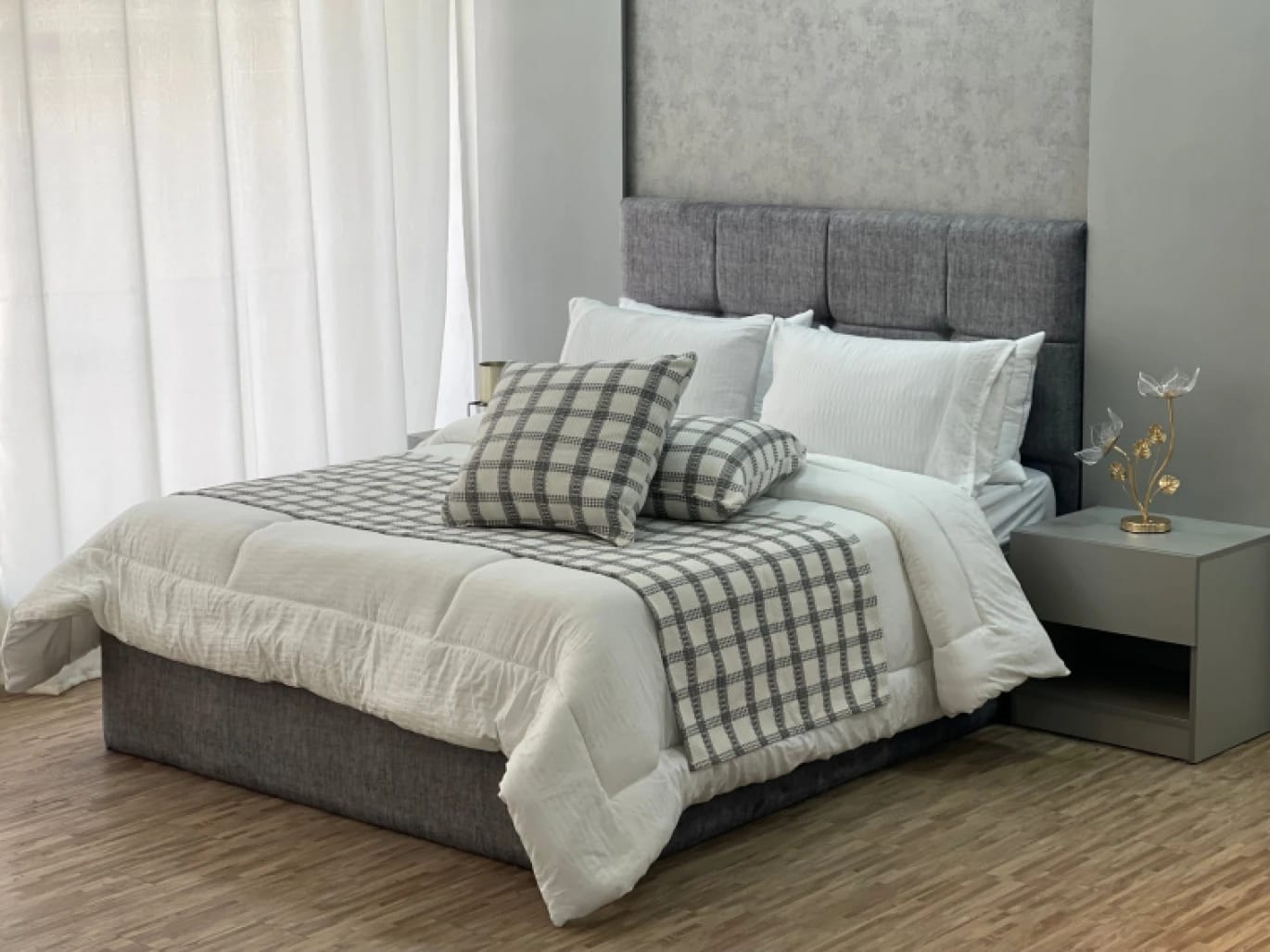 9-Piece Wrinkle-Texture Double Comforter Set with Runner