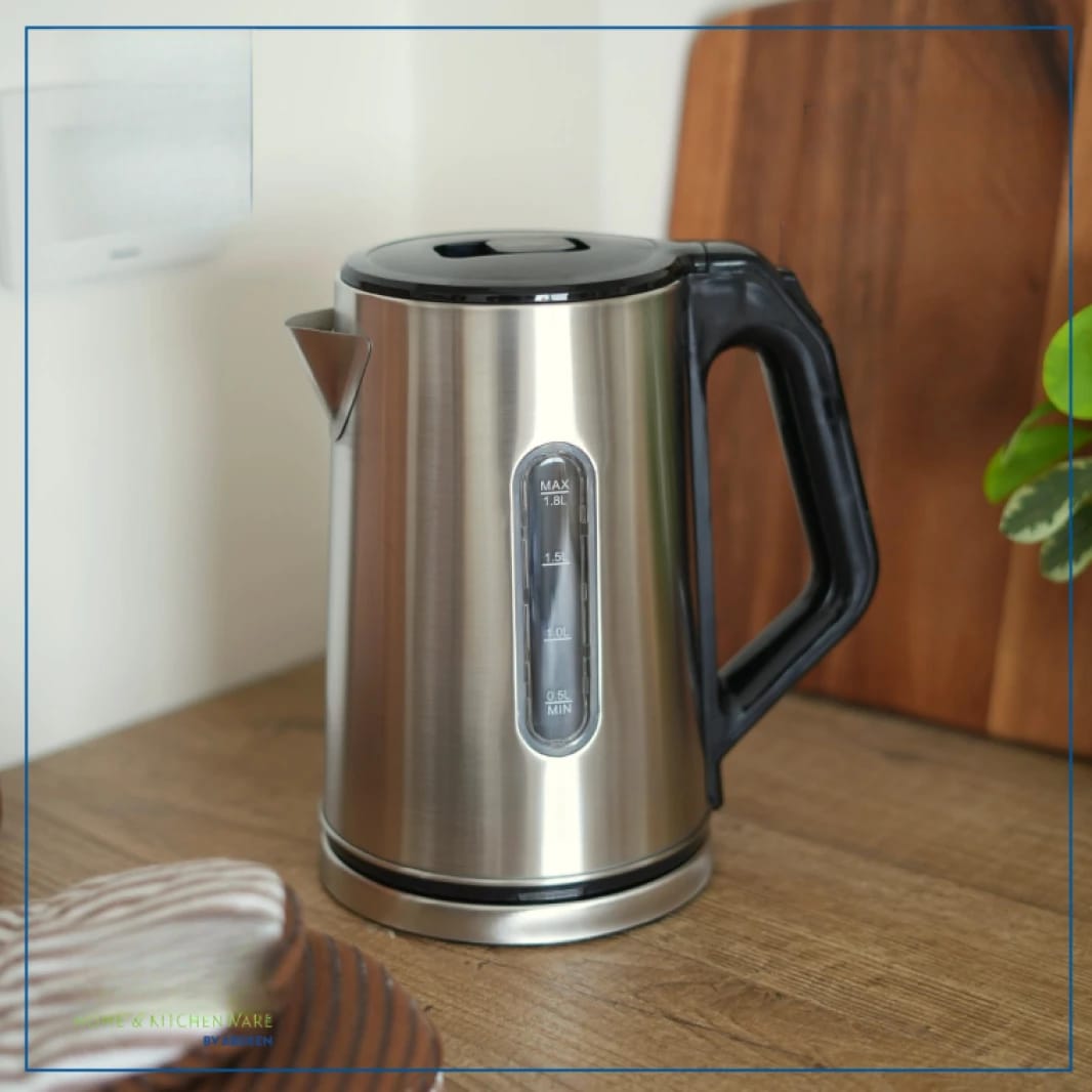 Julia electric water heater