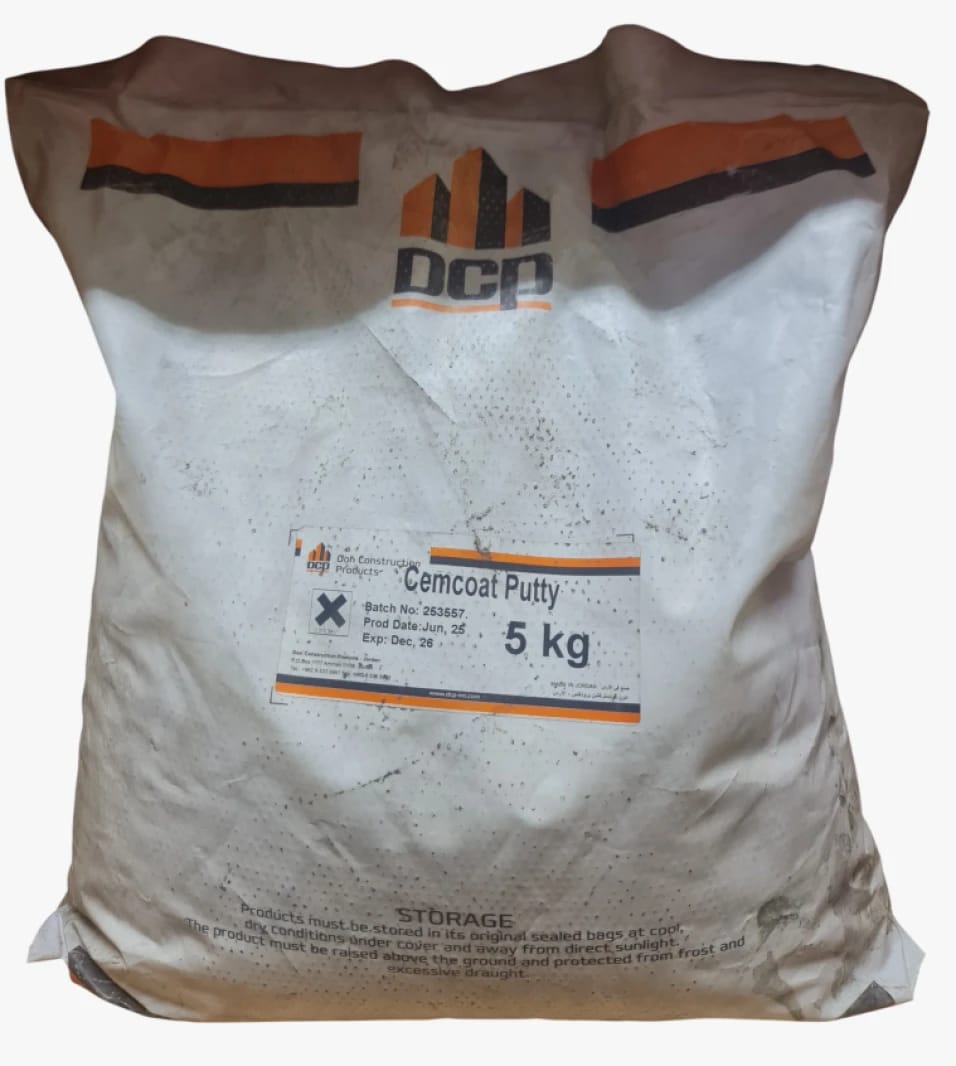 دهان معجون Cemcoat من DCP للحلول الإنشائية مع عبوة مميّزة للاستخدامات المتعددة للمهنيين والمقاولين