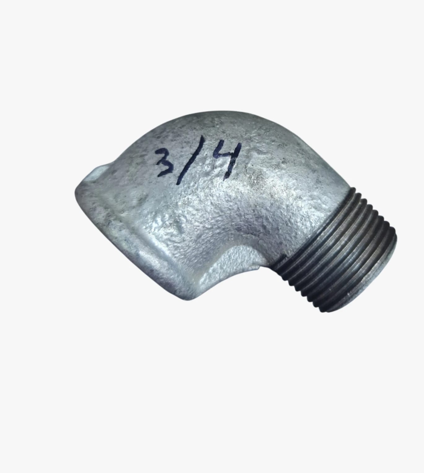 وصلة زاوية حديدية 3/4 بوصة للسباكة والتركيب مصممة بمواصفات عالية للمحترفين
