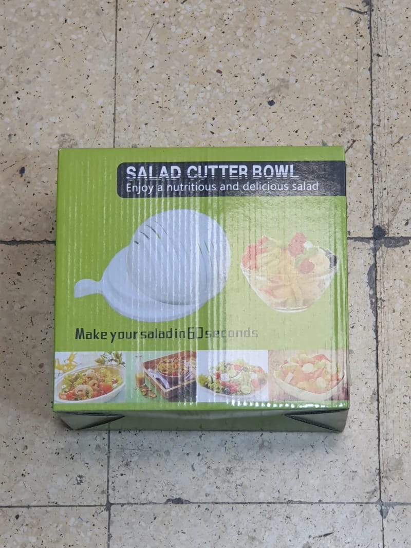 Salad Cutter Bowl with Convenient Design for Health Enthusiasts and Busy Lifestyle Individuals to Achieve Perfect Salads Quickly.