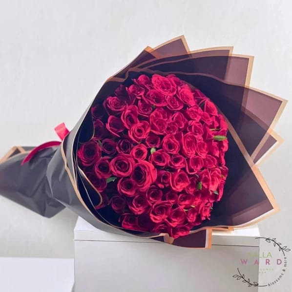 باقة الورود الحمراء الكبرى
