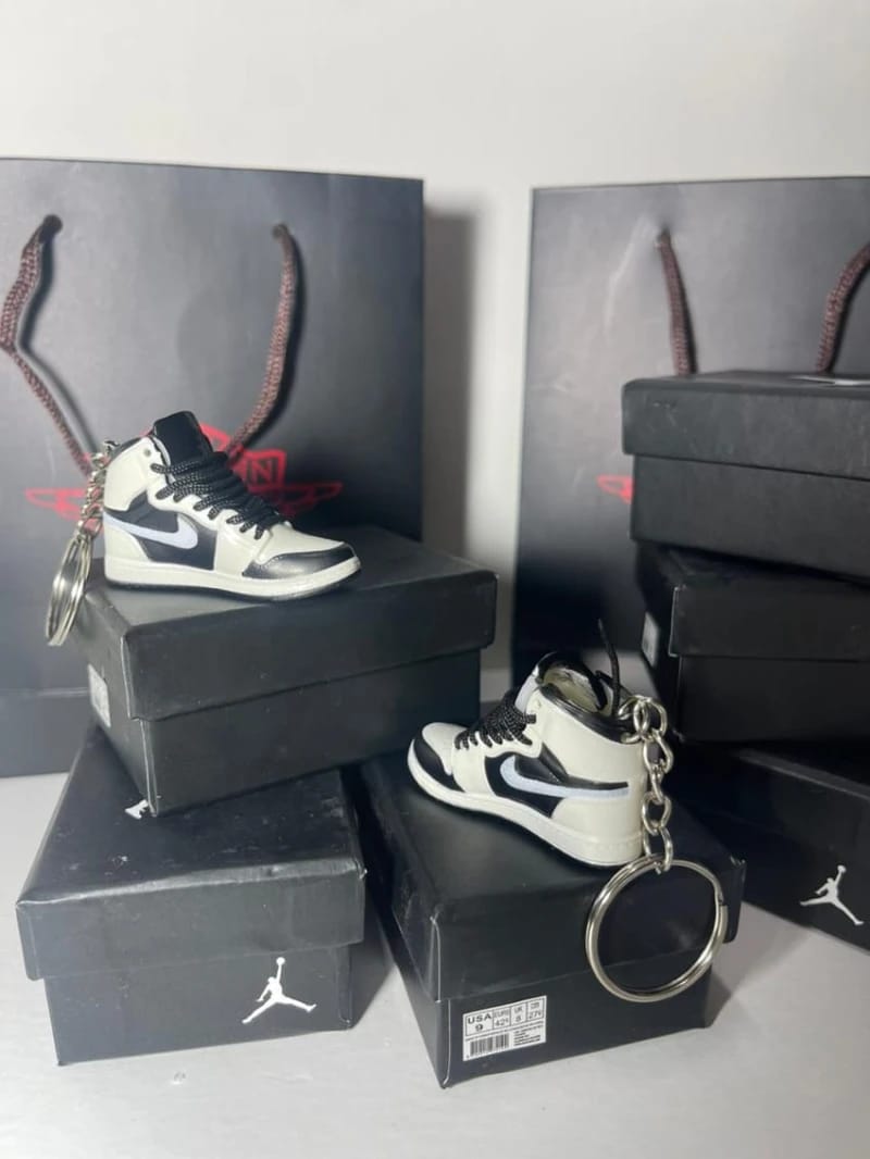 Cream/Black Mini Shoe Keychain