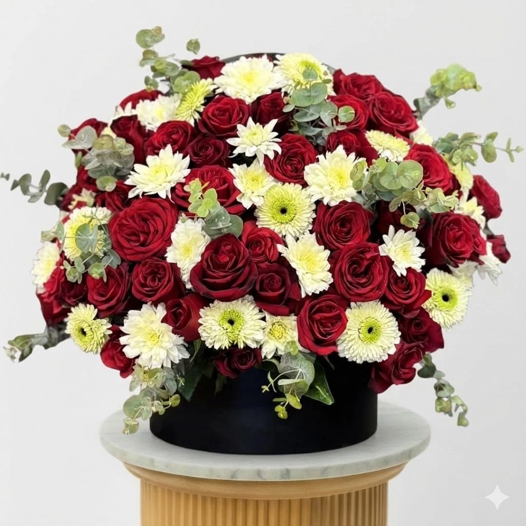 Luxury Mixed Red & White Flower Box