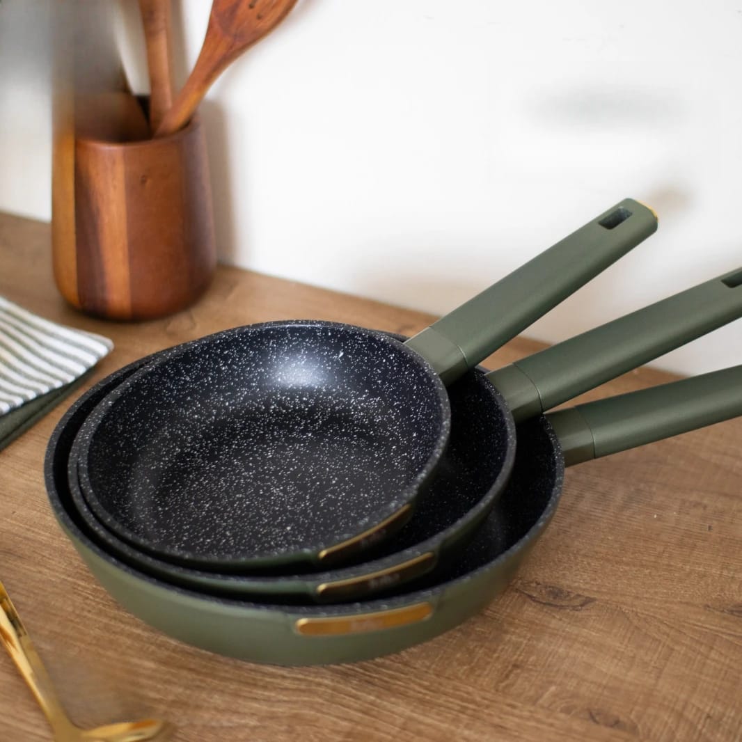 JULIA Green Granite Pan