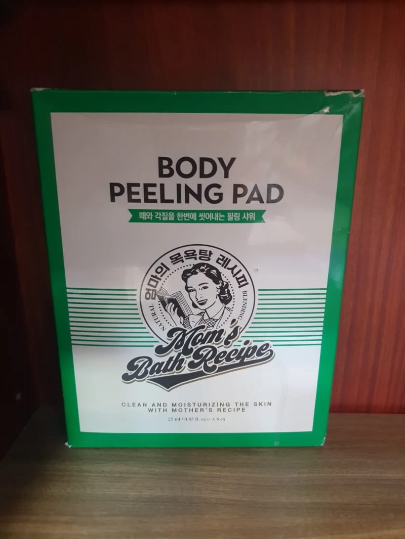 Mom's Bath Recipe Body Peeling Pad for Sensitive Skin with Unique Design for Gentle Exfoliation and Hydration