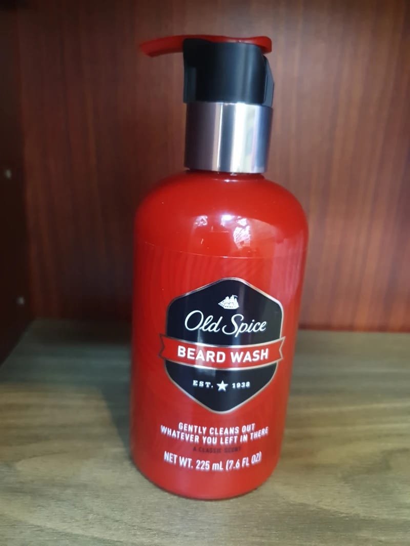 Old Spice Beard Wash, Luxurious Design, For Men, Premium Product for Personal Care Routine.