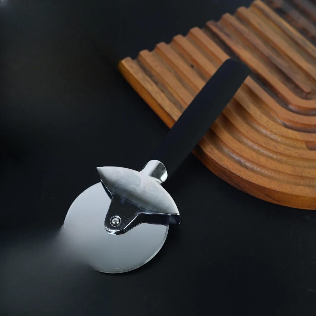 Julia Dough Cutter