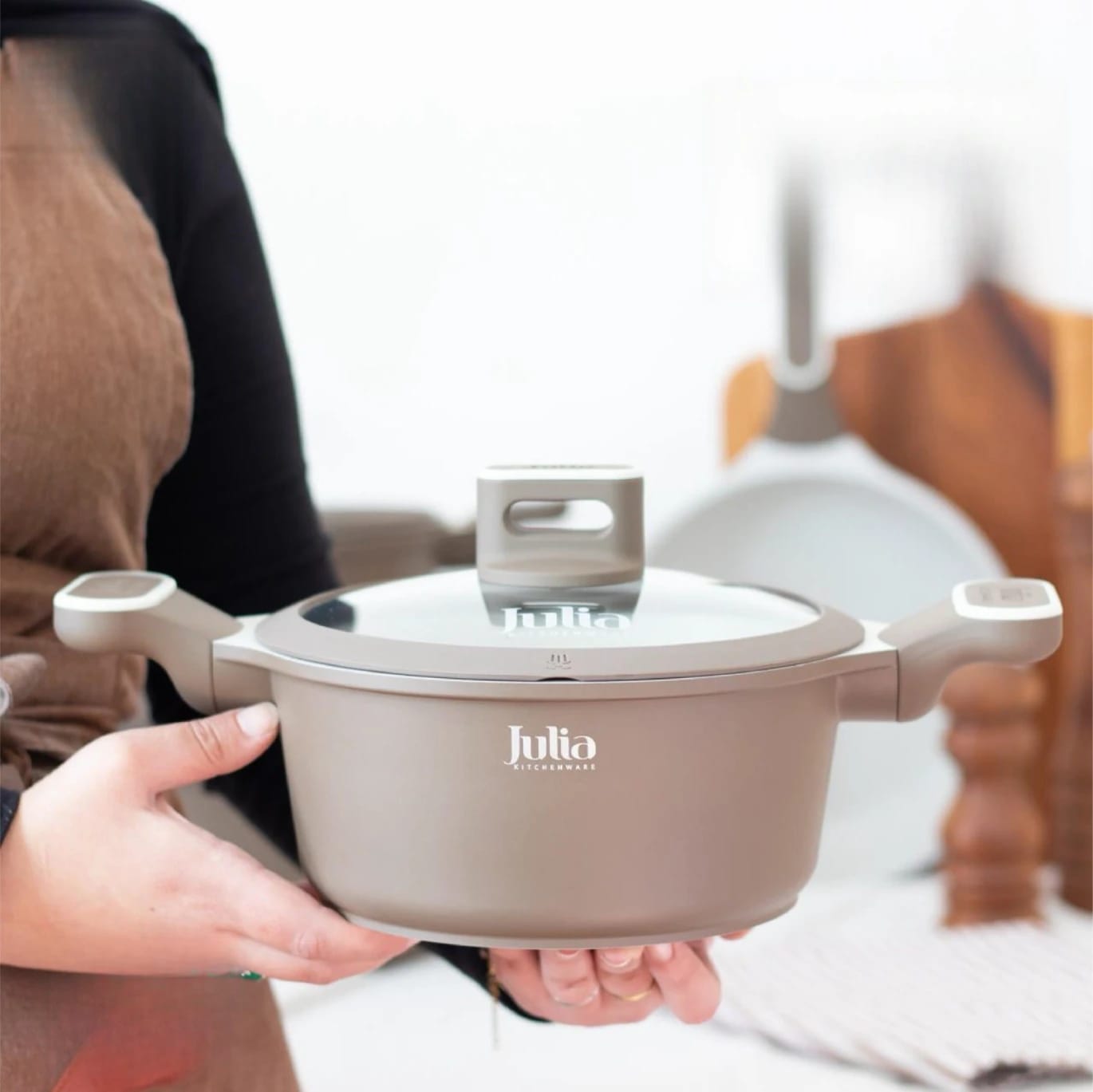 Julia Cookware Set with Frying Pan
