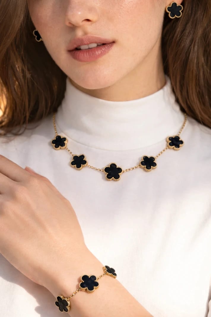 Black Roses Set