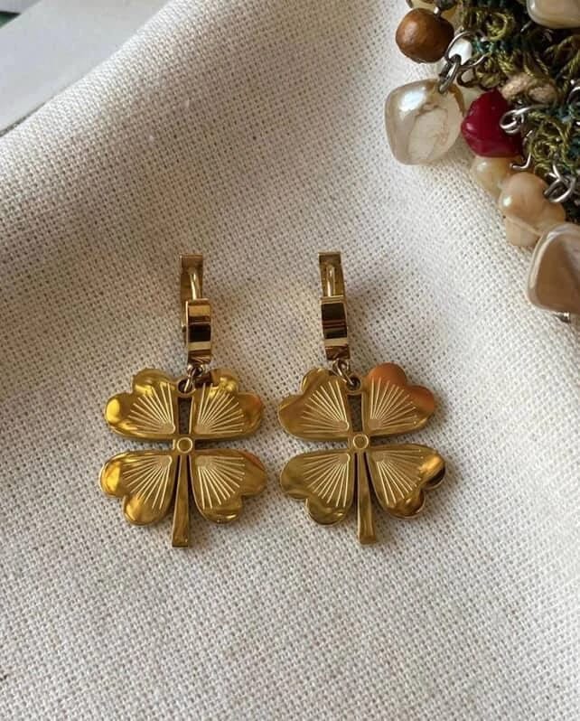 Plain Quad Leaf Earrings
