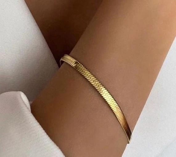 Elegant Soft Gold Bracelet