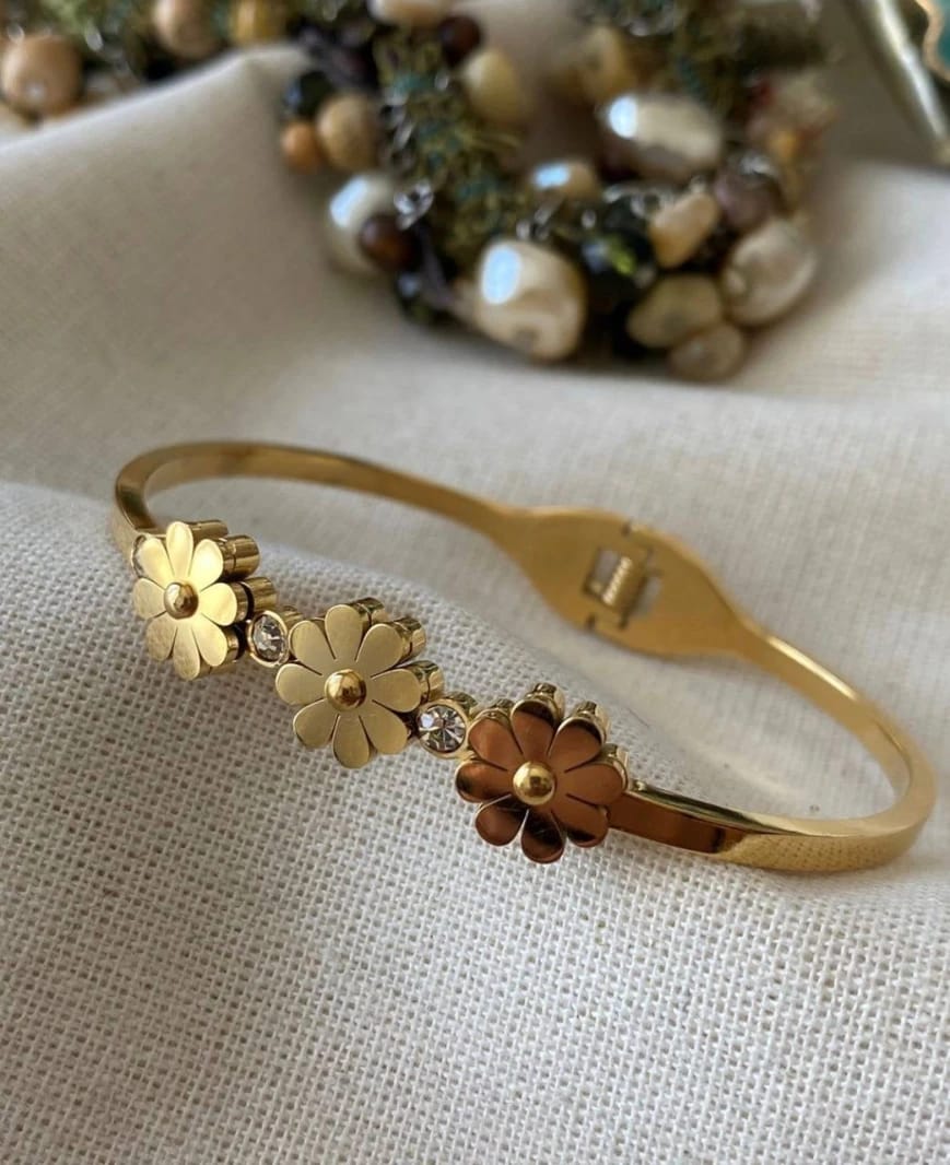 Golden Floral Bracelet