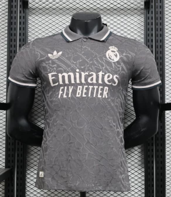 طقم ريال مدريد الثالث 2024/25 نسخة اللاعبين