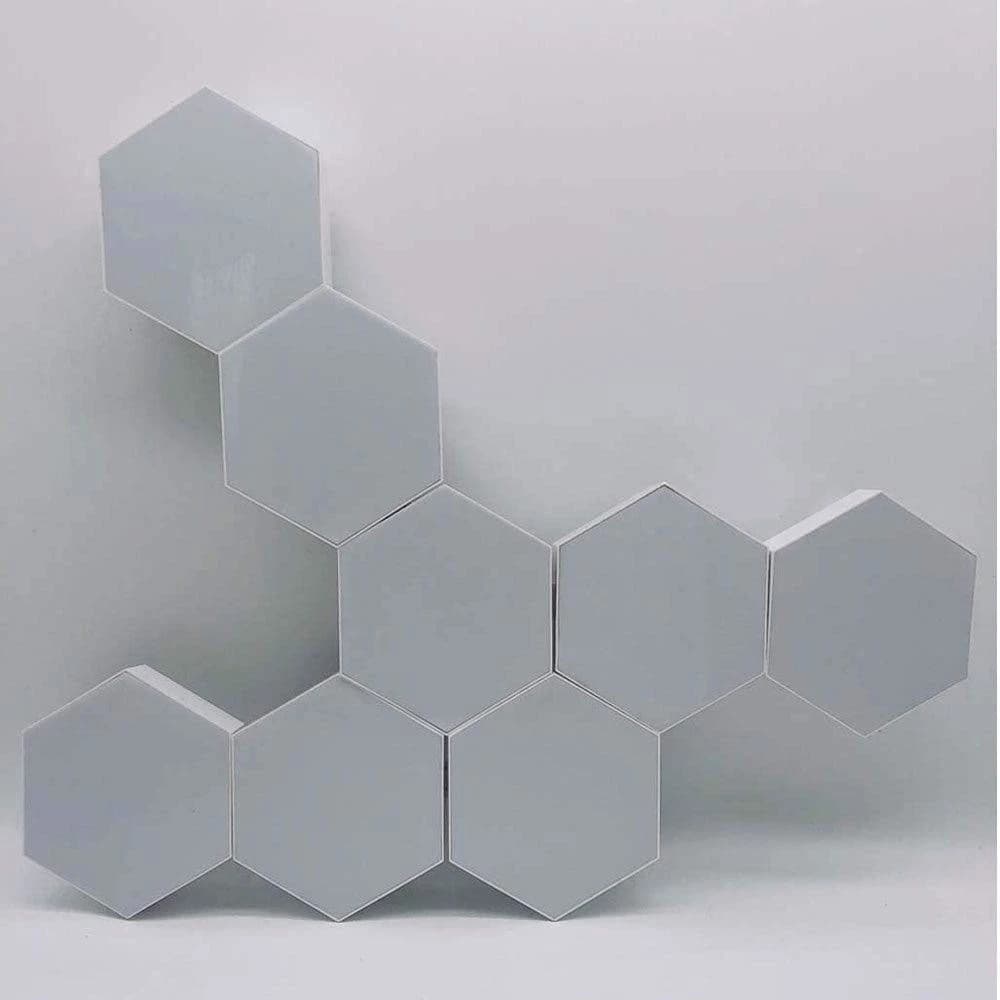 Honeycomb Quantum Light